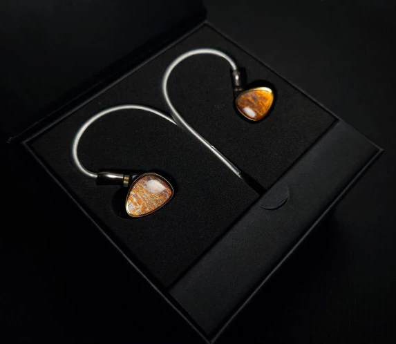 Вакуумні навушники Shanling Tino з подвійним динамічним драйвером та Hi-Res Audio